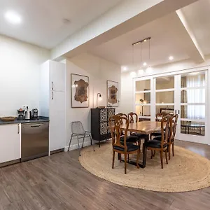  Apartment Homeloving Centre With Parking